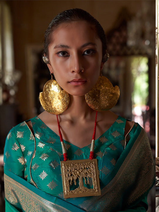 Fern Two-Tone Handloom Weaving Silk Saree With Blouse Piece Fern Two-Tone Handloom Weaving Silk Saree With Blouse Piece