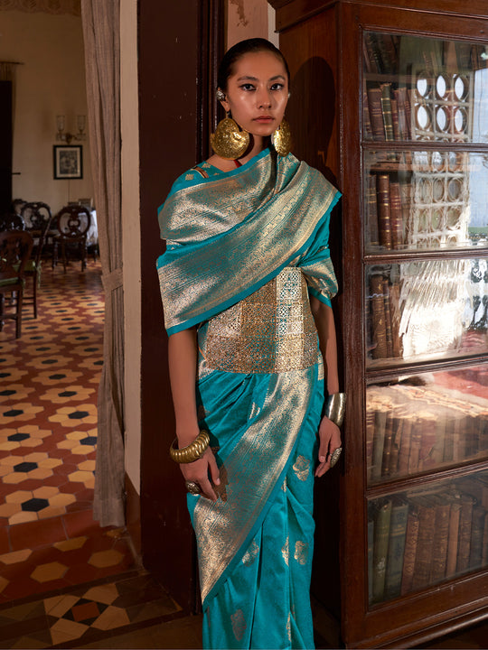 Cerulean Two-Tone Handloom Weaving Silk Saree With Blouse Piece Cerulean Two-Tone Handloom Weaving Silk Saree With Blouse Piece