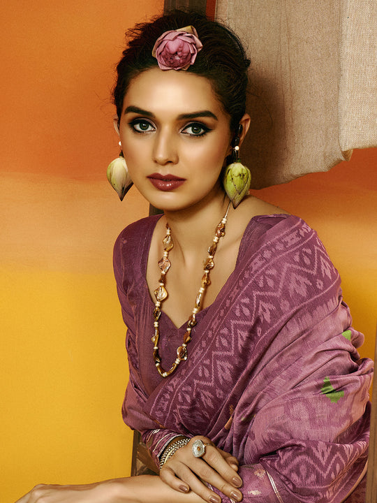 Purple Cotton Blend Jamdani Saree With Blouse Piece Purple Cotton Blend Jamdani Saree With Blouse Piece