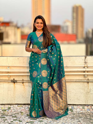 Green Soft silk Saree With Blouse Piece