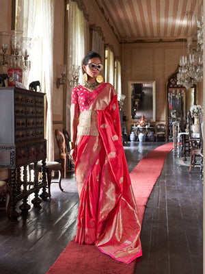 Bright Pink Two-Tone Handloom Weaving Silk Saree With Blouse Piece