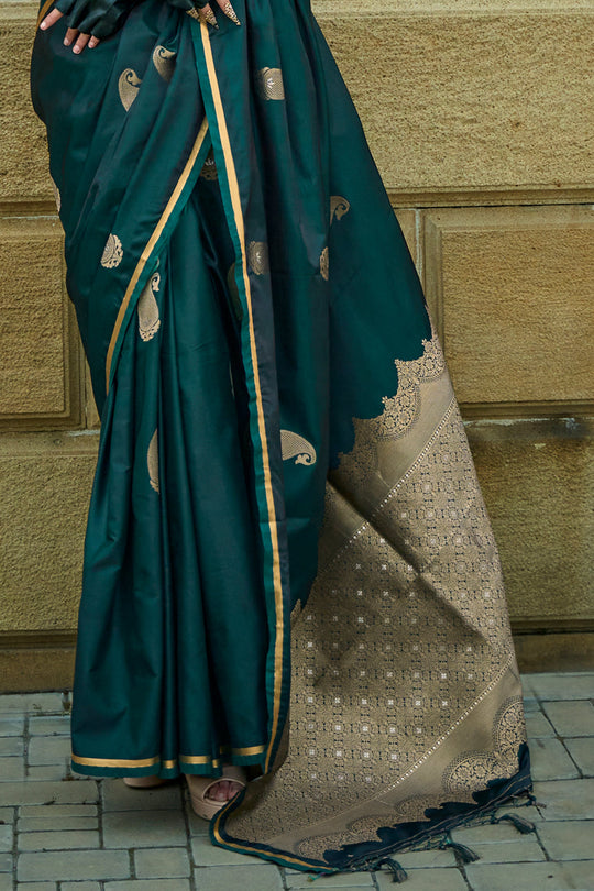Green Banarasi Silk Saree With Blouse Piece Green Banarasi Silk Saree With Blouse Piece