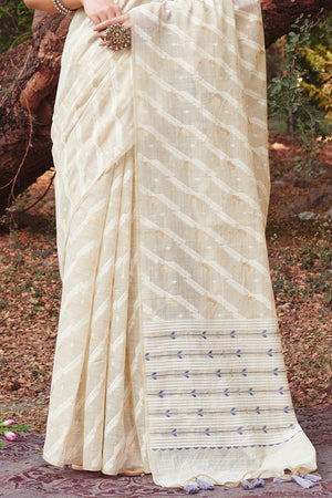 White Cotton Saree With Blouse Piece