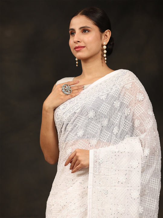 White Georgette Saree With Blouse Piece White Georgette Saree With Blouse Piece