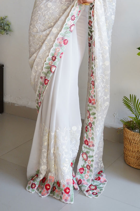 White Georgette Saree With Blouse Piece White Georgette Saree With Blouse Piece