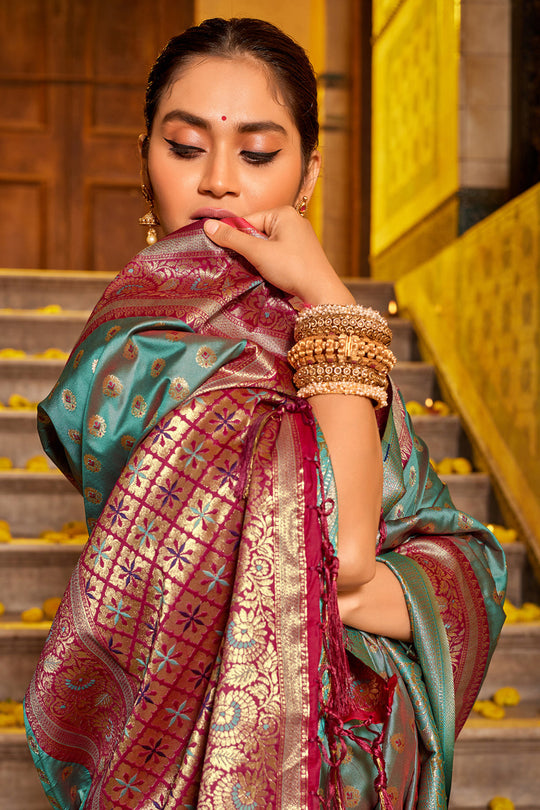 Dark Green Banarasi Silk Saree With Blouse Piece Dark Green Banarasi Silk Saree With Blouse Piece