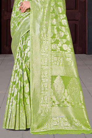 Green Cotton Saree With Blouse Piece