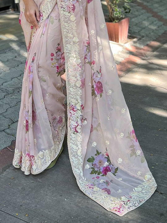 Beige Georgette Saree With Blouse Piece Beige Georgette Saree With Blouse Piece