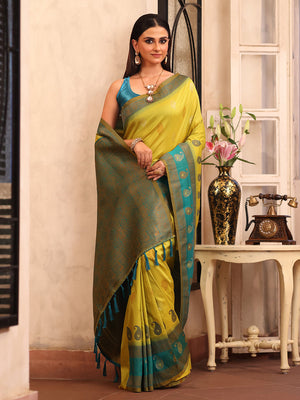 Green Kanjeevaram Silk Blend Woven Design Zari Saree With Blouse Piece