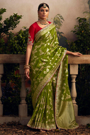 Green Viscose Dola Silk Saree With Blouse Piece