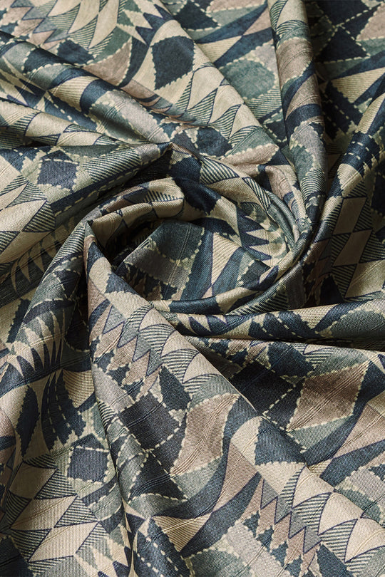 Grey Silk Geometric Printed Zari Saree Grey Silk Geometric Printed Zari Saree