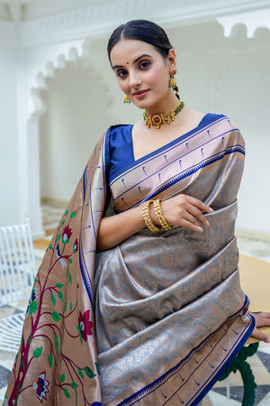 Grey Kanjivaram Silk Blend Saree With Blouse Piece