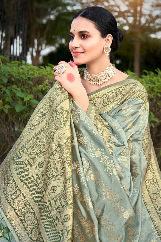 Green Stain Silk Saree With Blouse Piece Green Stain Silk Saree With Blouse Piece