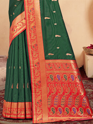 Green Silk Saree With Blouse Piece