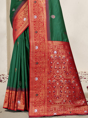 Green Silk Saree With Blouse Piece