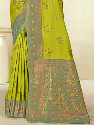 Sea Green Silk Saree With Blouse Piece