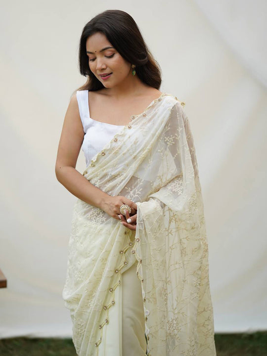 White Georgette Saree With Blouse Piece White Georgette Saree With Blouse Piece