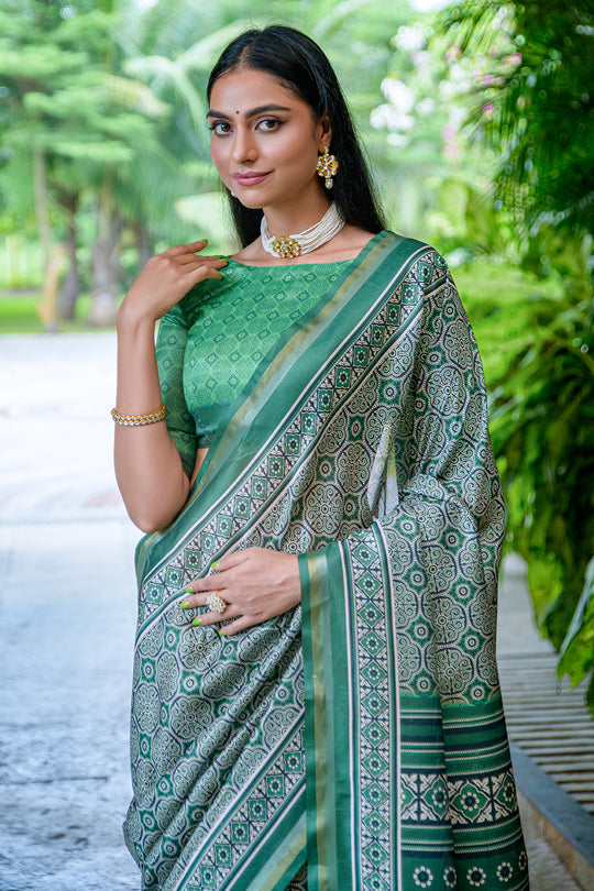 Emerald Green Cotton Saree Emerald Green Cotton Saree