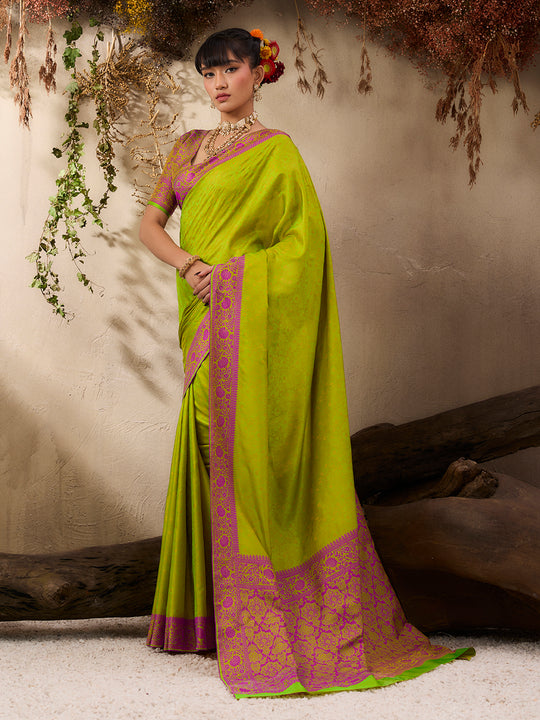 Green Pure Kanjivaram Weaving Silk Saree With Blouse Piece