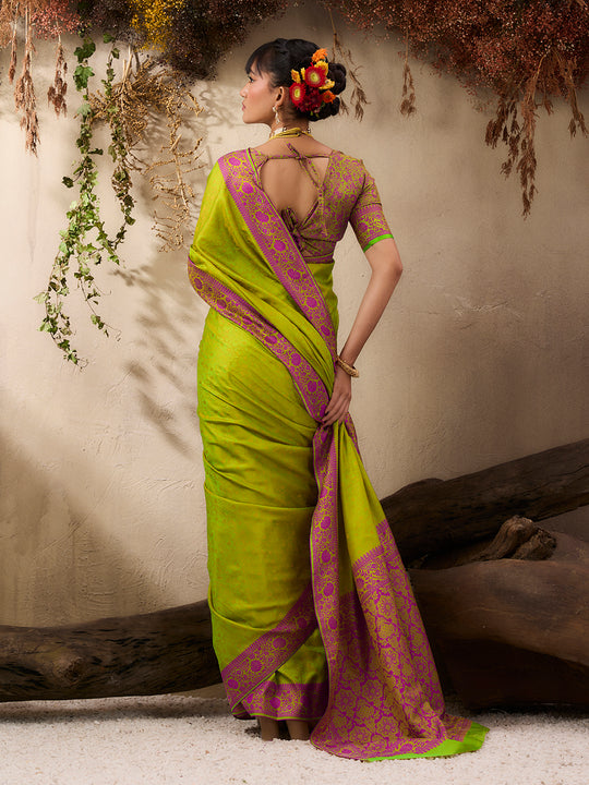 Green Pure Kanjivaram Weaving Silk Saree With Blouse Piece