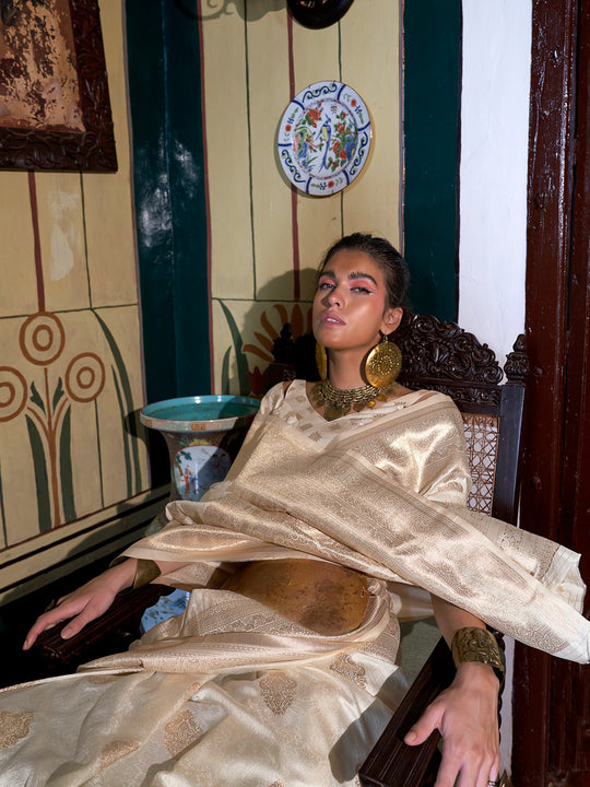 Cream Two-Tone Handloom Weaving Silk Saree With Blouse Piece