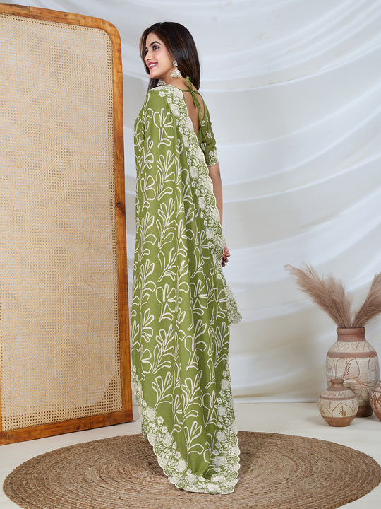 Poly Georgette Geometric Print Saree With Embroidery And Scaloping Work With Unstitched Blouse Piece