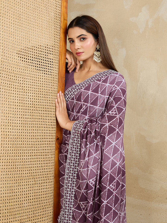 Poly Georgette Geometric Printed Saree With Embroidered Border And Blouse Piece