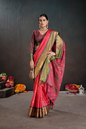 Soft Silk Chitt Palu With Contrast Blouse Weaving Saree