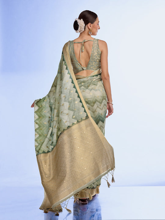 Green Cotton Blend Saree With Blouse Piece