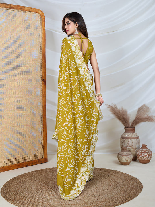 Poly Georgette Geometric Print Saree With Embroidery And Scaloping Work With Unstitched Blouse Piece