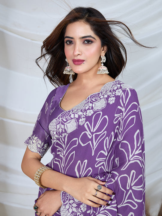 Poly Georgette Geometric Print Saree With Embroidery And Scaloping Work With Unstitched Blouse Piece