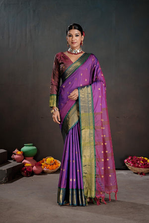Soft Silk Chitt Palu With Contrast Blouse Weaving Saree