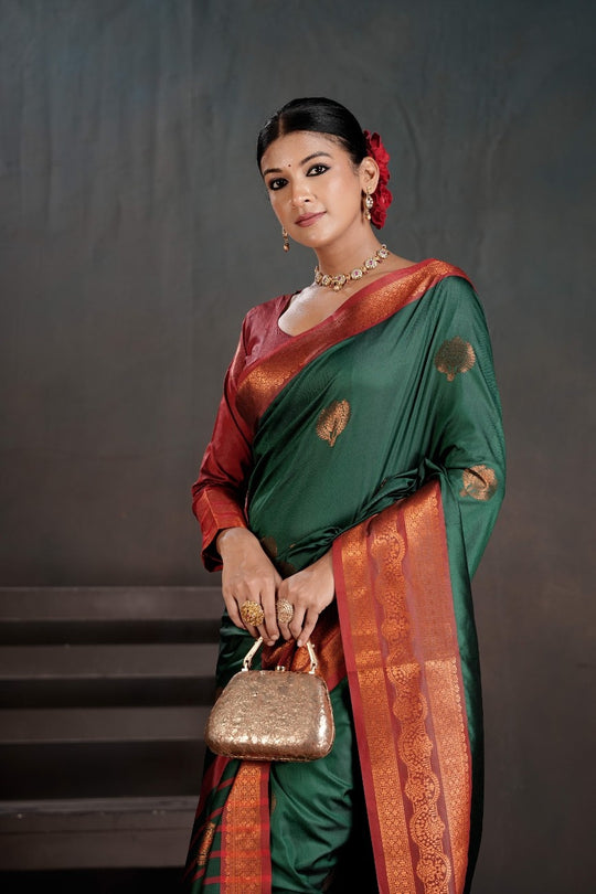 Soft Silk Chitt Palu With Contrast Blouse Weaving Saree