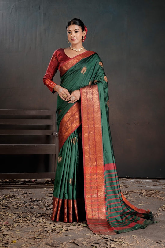 Soft Silk Chitt Palu With Contrast Blouse Weaving Saree