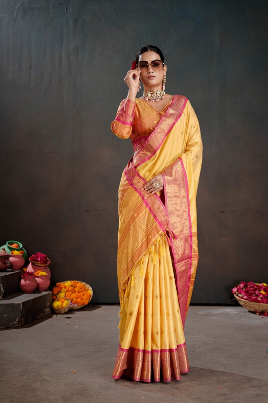 Soft Silk Chitt Palu With Contrast Blouse Weaving Saree