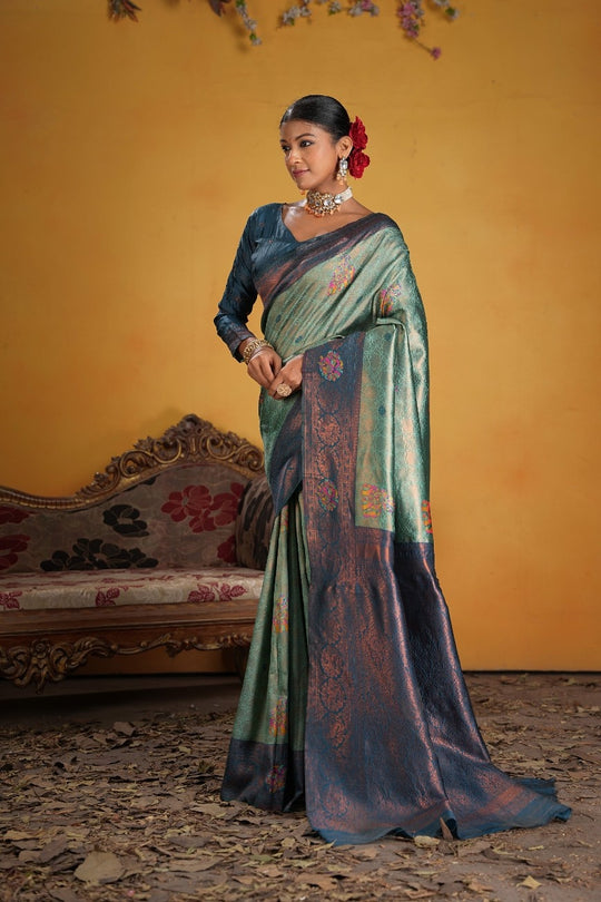 Kanjeevaram Silk Rich Palu With Contrast Blouse Weaving Silk Saree