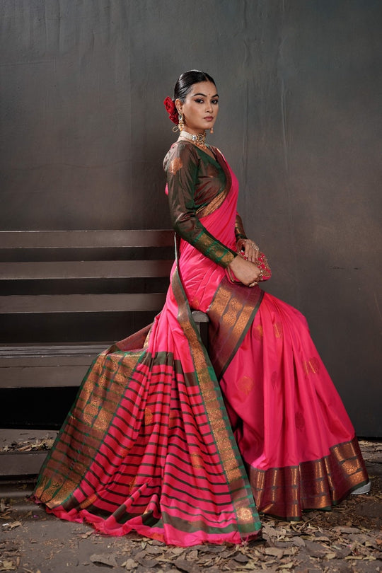 Soft Silk Chitt Palu With Contrast Blouse Weaving Saree