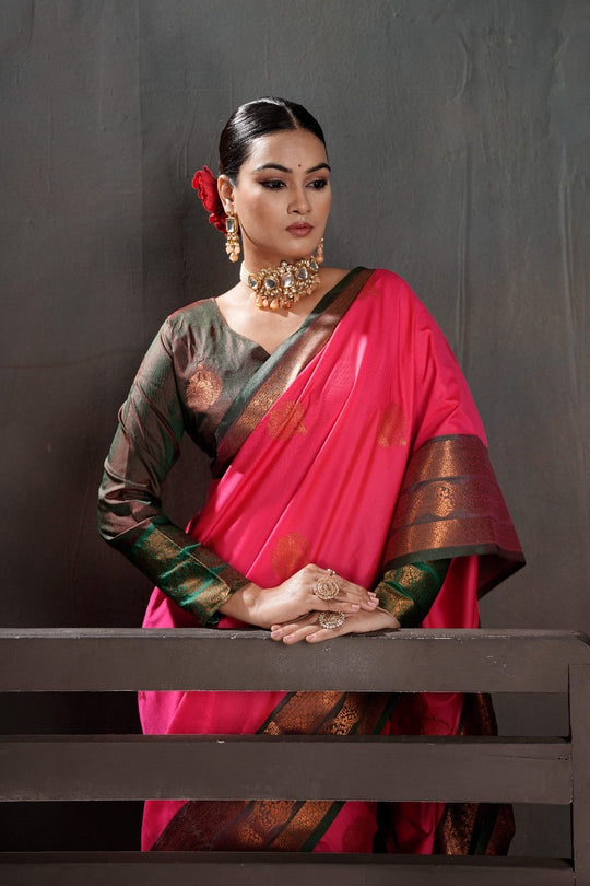 Soft Silk Chitt Palu With Contrast Blouse Weaving Saree