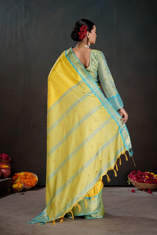 Soft Silk Chitt Palu With Contrast Blouse Weaving Saree