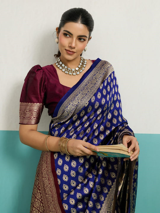 Running Contrast Blouse With Sleeve Patta Banarasi Silk Saree