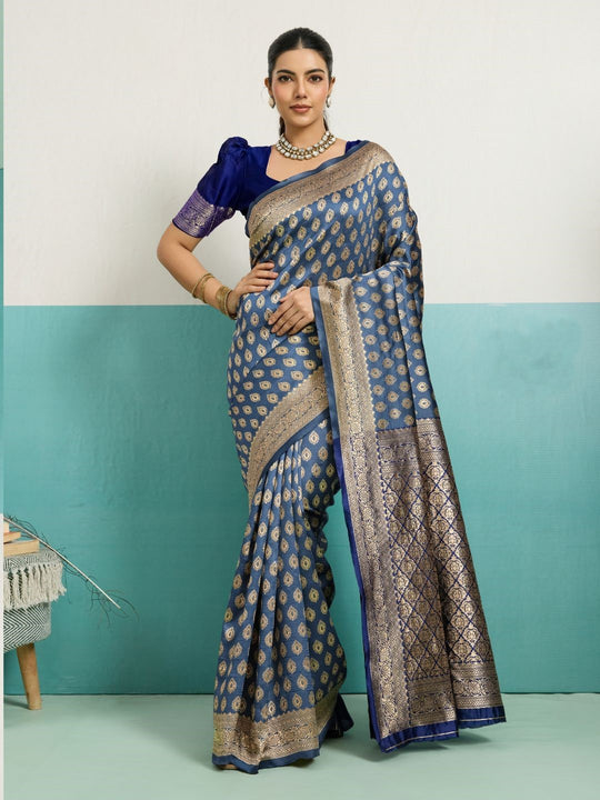 Running Contrast Blouse With Sleeve Patta Banarasi Silk Saree
