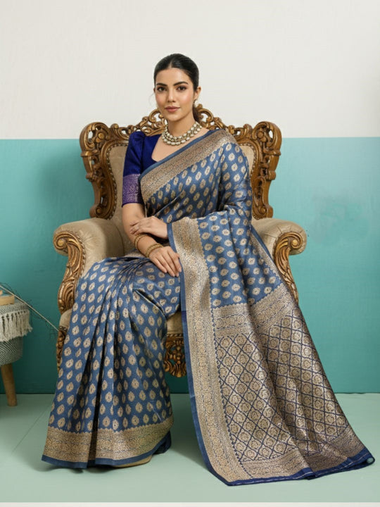 Running Contrast Blouse With Sleeve Patta Banarasi Silk Saree