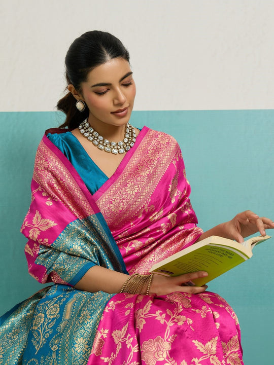 Running Contrast Blouse With Sleeve Patta Banarasi Silk Saree