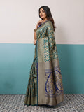 Running Contrast Blouse With Sleeve Patta Banarasi Silk Saree