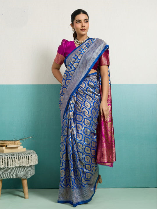 Running Contrast Blouse With Sleeve Patta Banarasi Silk Saree