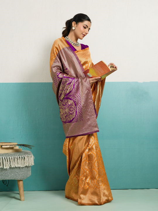 Running Contrast Blouse With Sleeve Patta Banarasi Silk Saree