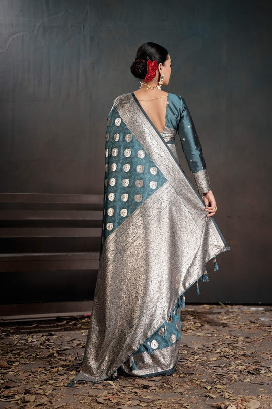 Soft Silk Chitt Palu With Blouse Weaving Silk Saree