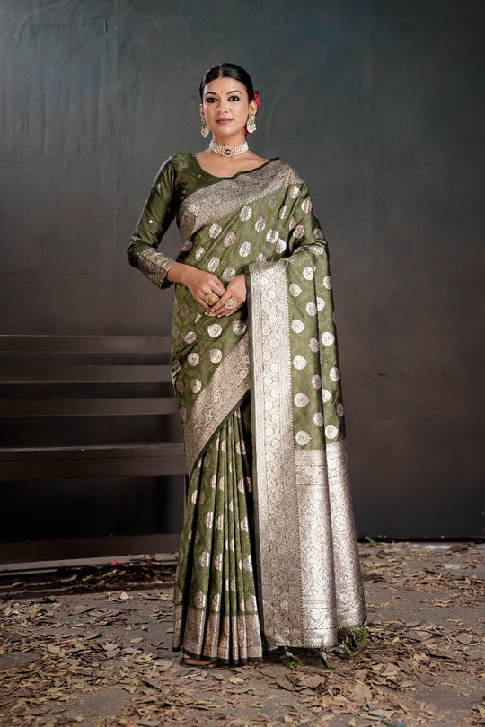 Soft Silk Chitt Palu With Blouse Weaving Silk Saree