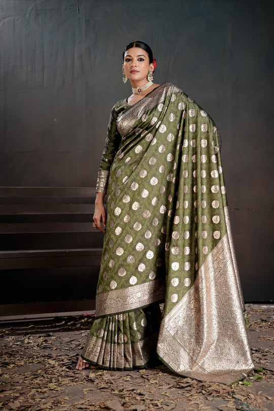 Soft Silk Chitt Palu With Blouse Weaving Silk Saree