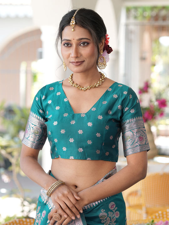 Aura Silk Weaving Design With Zari Border Banarasi Silk Saree